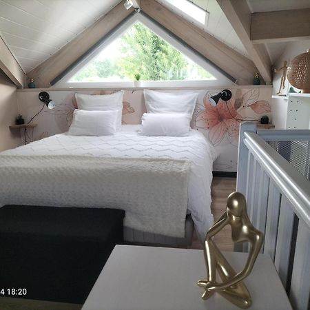 Апартаменты Au Bord Du Vieux Moulin Мериньяк Экстерьер фото