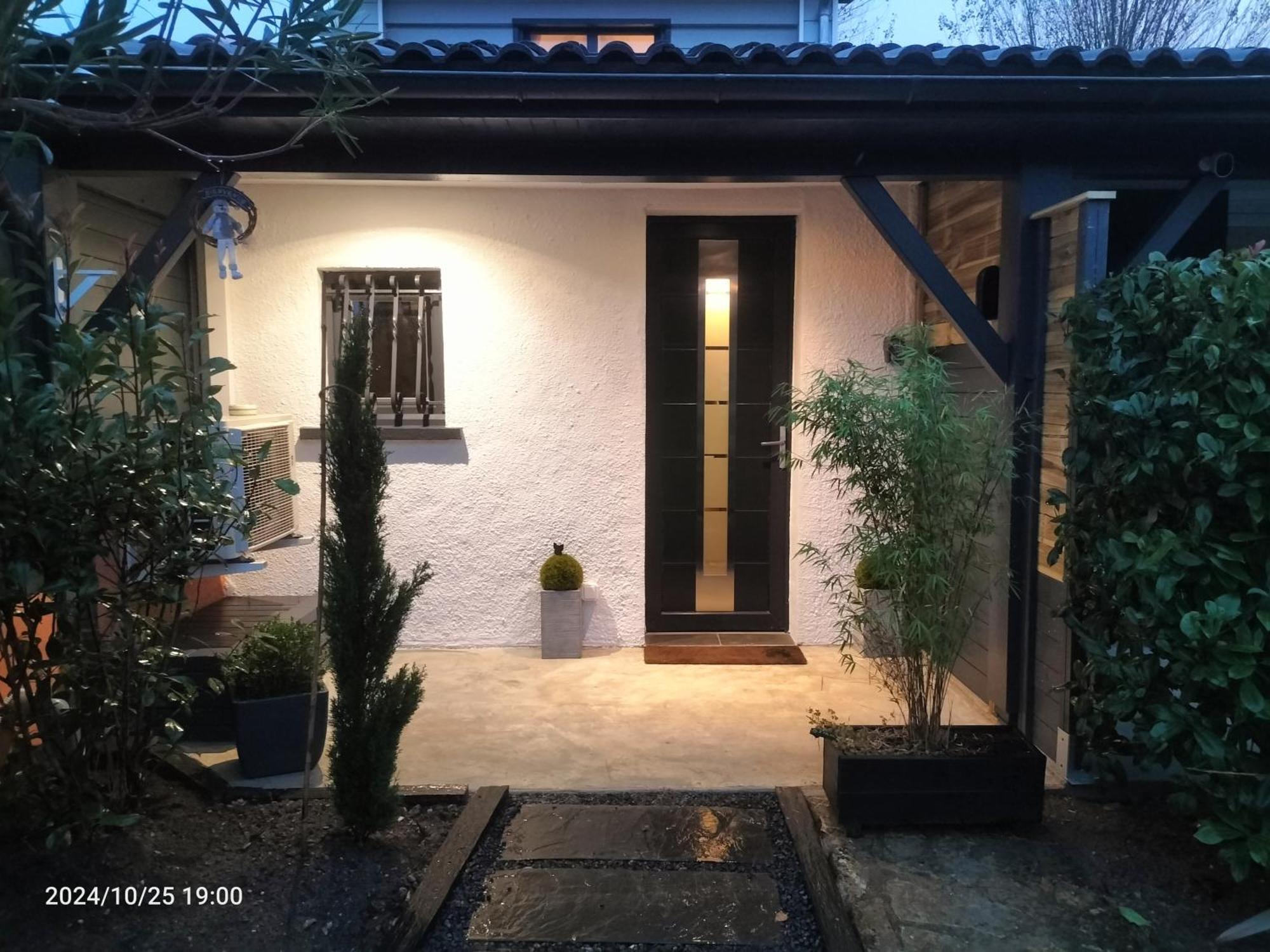 Апартаменты Au Bord Du Vieux Moulin Мериньяк Экстерьер фото